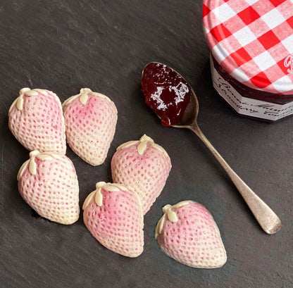 White Chocolate Strawberry Punnet - Case Of 6